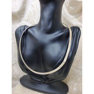 Vintage Silver Tone Herringbone Necklace Jewelry Elegant Design